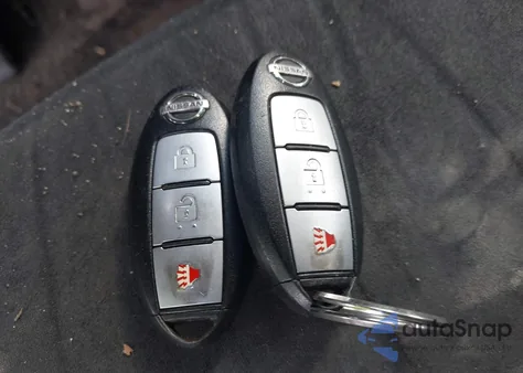 2014 Nissan Pathfinder S z USA, uszkodzony, nr VIN 5N1AR2MM8EC723812